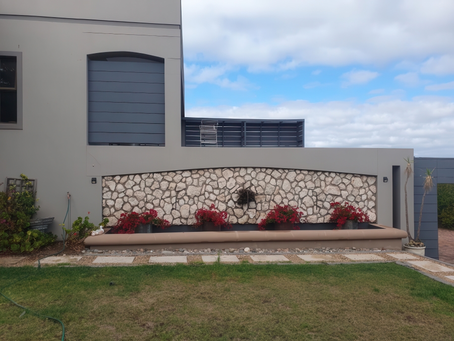 4 Bedroom Property for Sale in Myburgh Park Western Cape